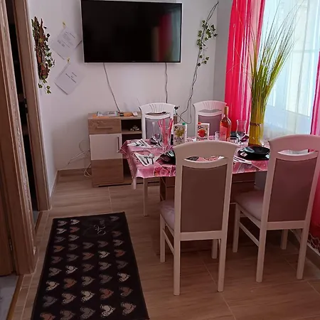 I&s Bercsenyi Vendeghaz Lägenhet Győr